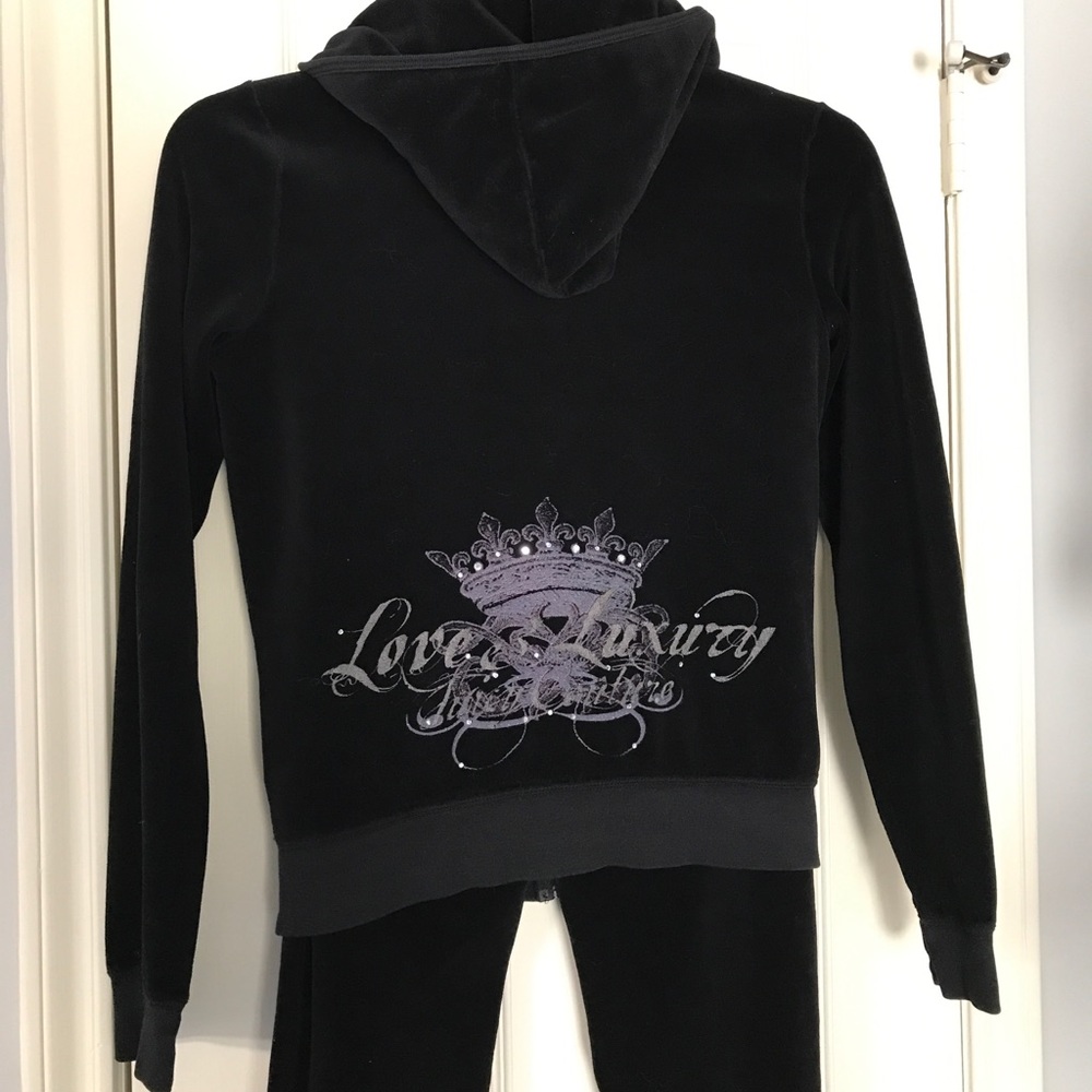 ⬇️💕💕Juicy Couture 2 pcs  velour set
